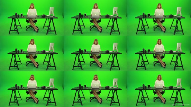 Business-Woman-Working-in-the-Office-Green-Screen-Footage Green Screen Stock