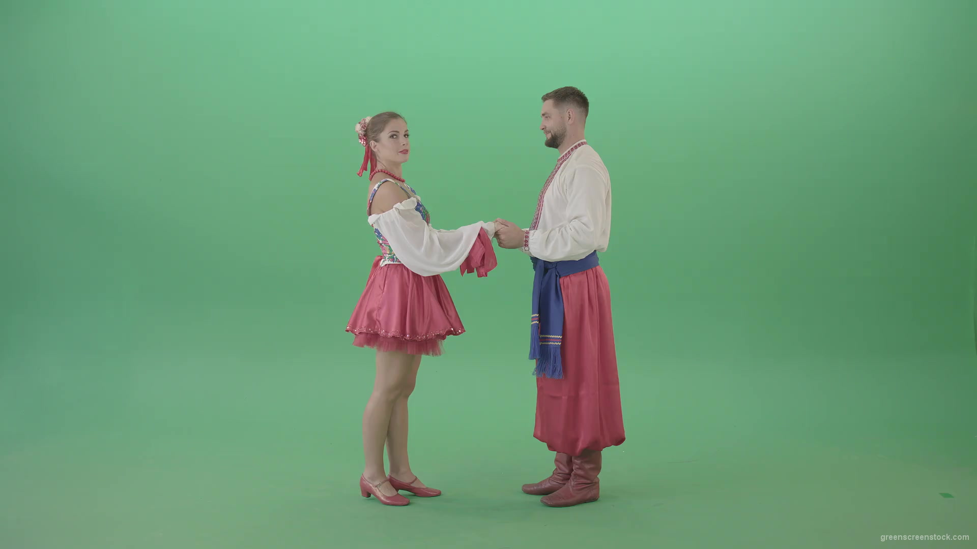 Beautiful-Ukrainian-couple-speaking-about-love-in-ethno-costumes-isolated-on-green-screen-4K-Video-Footage-1920_001 Green Screen Stock