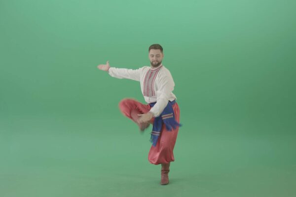 Cossack-Man-dancing-in-ukraine-national-folk-costume-on-Green-Screen-Video-Footage-4K-Layer-3