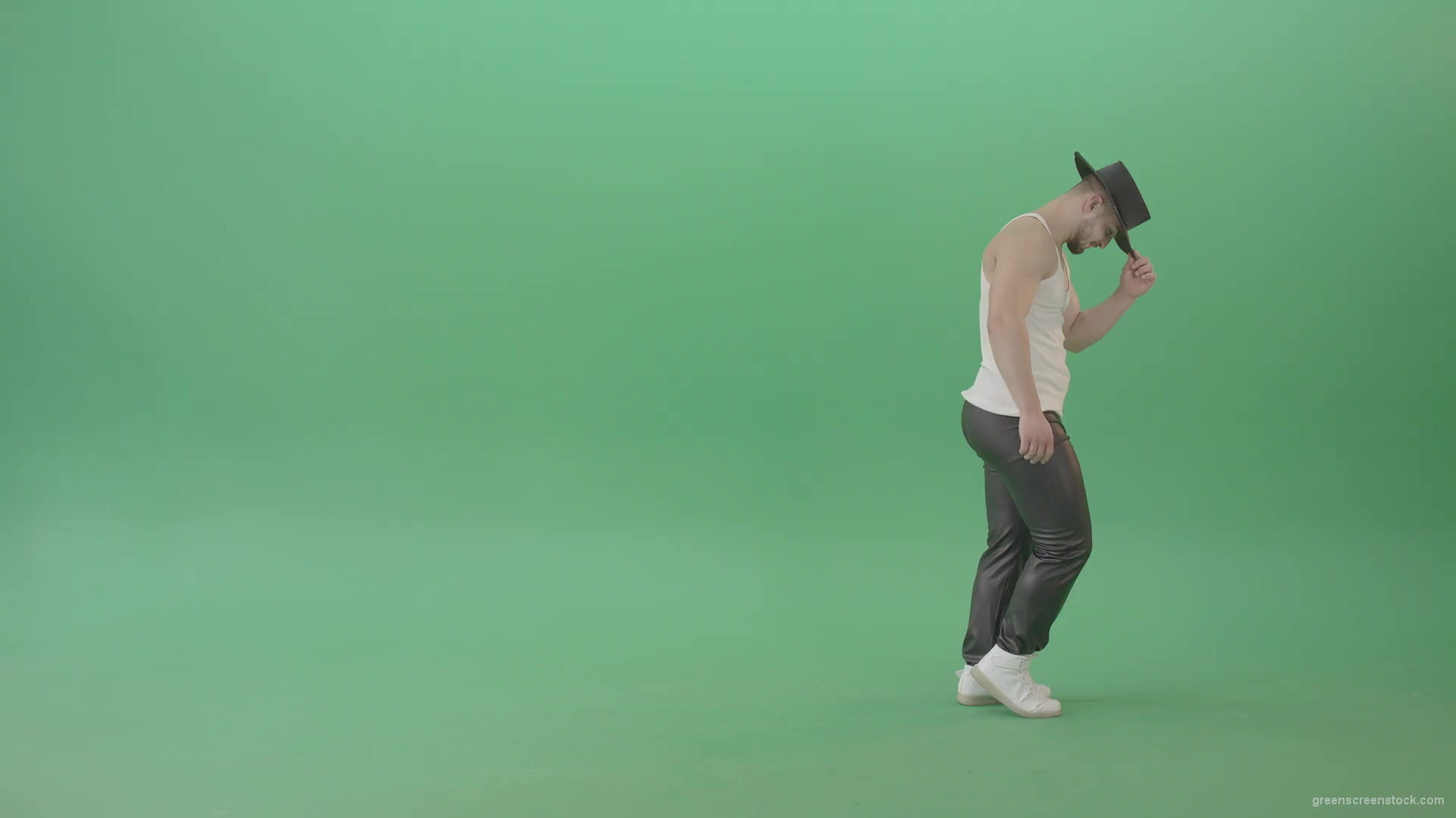 Adult-Man-makes-moonwalk-and-dancing-Pop-isolated-on-Green-Screen-4K-Video-Footage-1920_001 Green Screen Stock