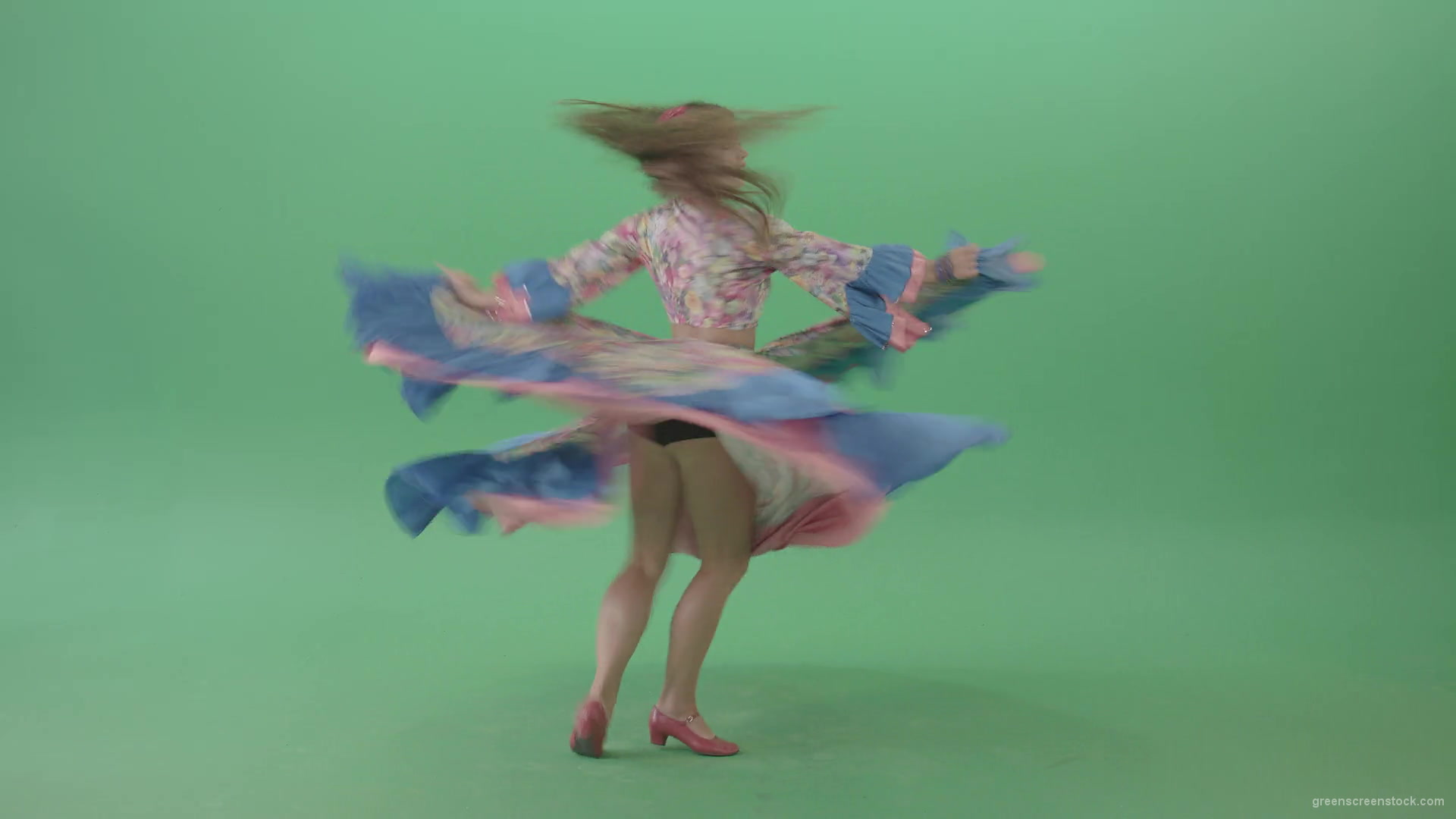 Balkan-Gipsy-Girl-spinning-and-dance-isolated-on-Green-Screen-4K-Video-Footage-1920_002 Green Screen Stock