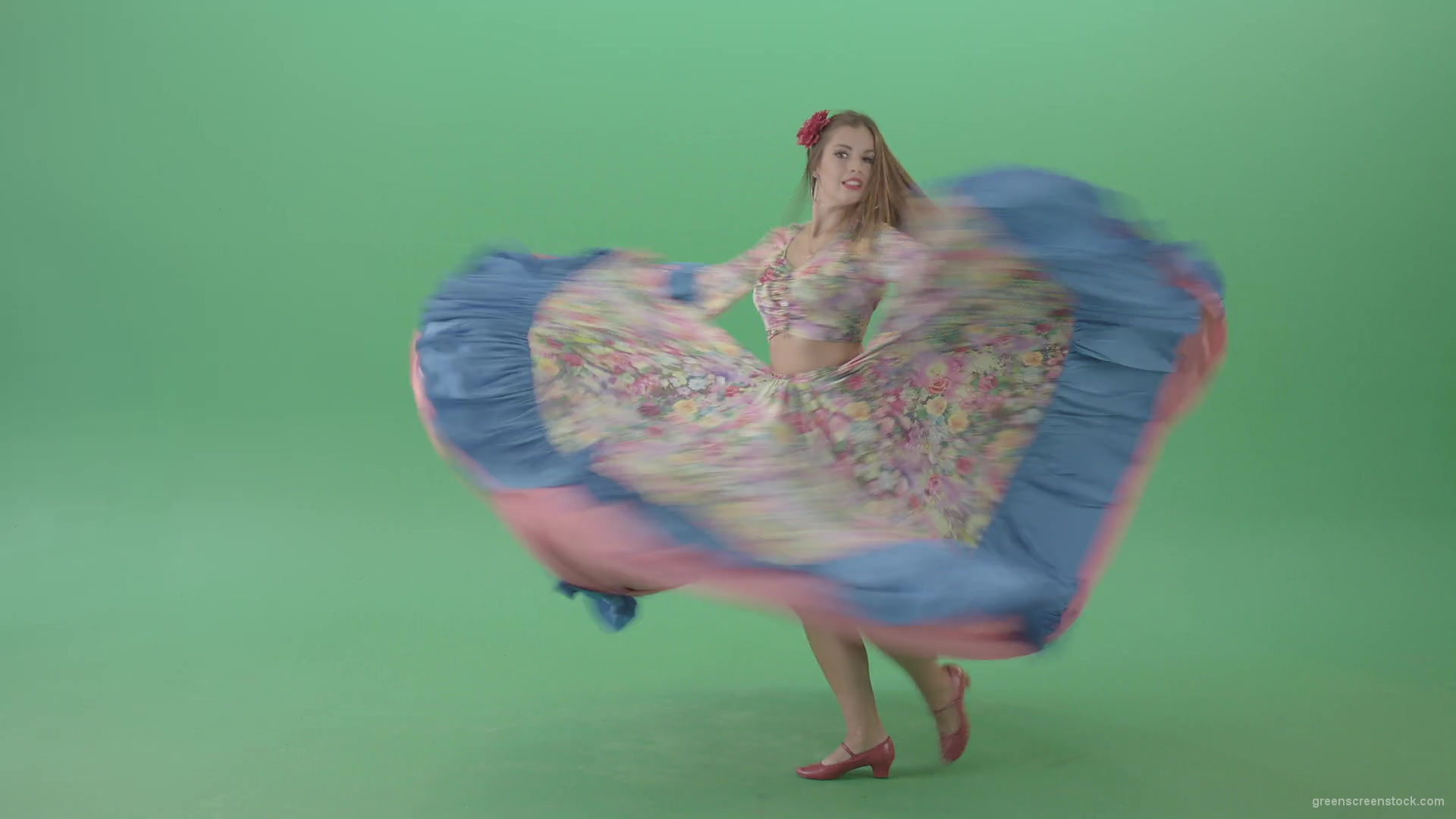 Balkan-Gipsy-Girl-spinning-and-dance-isolated-on-Green-Screen-4K-Video-Footage-1920_004 Green Screen Stock