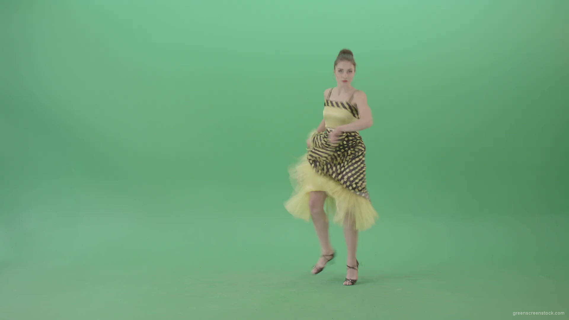 Beautiful-Woman-dancing-Boogie-woogie-and-jumping-in-Jazz-dance-isolated-on-Green-Screen-4K-Video-Footage-1920_001 Green Screen Stock