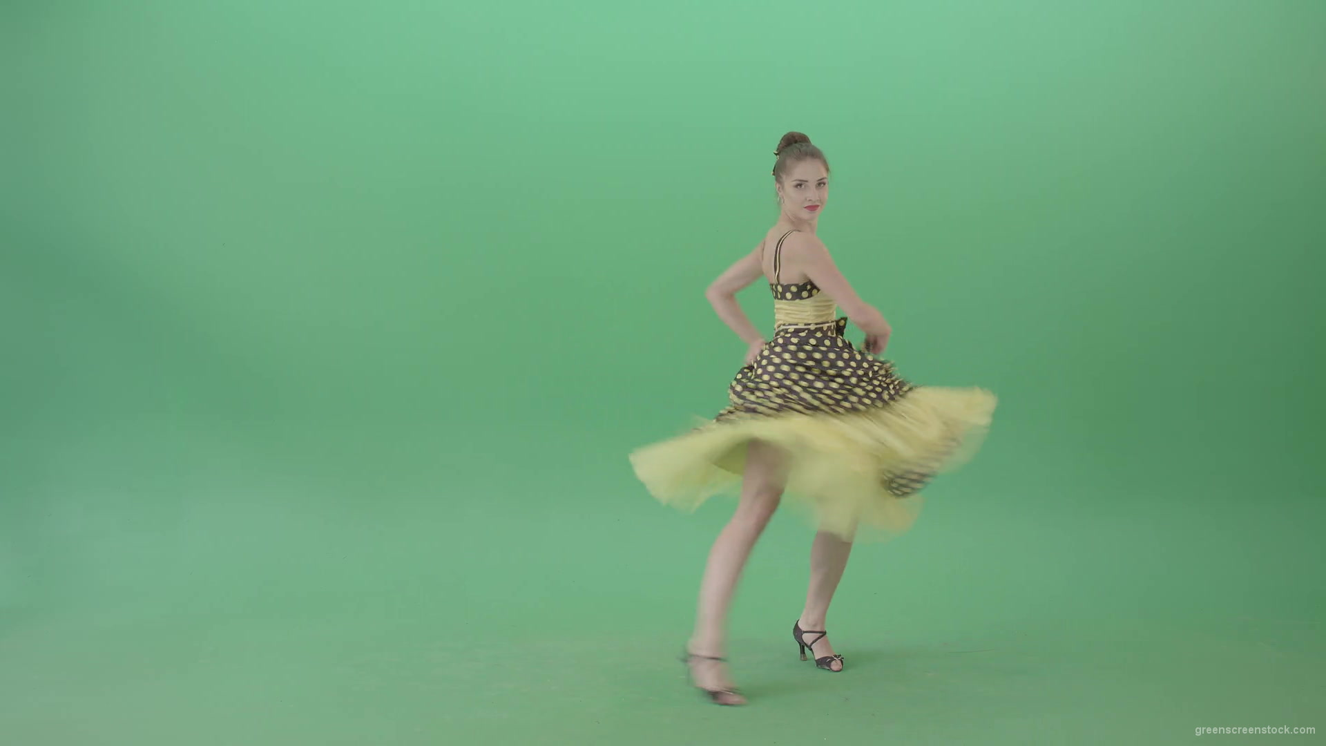 Beautiful-Woman-dancing-Boogie-woogie-and-jumping-in-Jazz-dance-isolated-on-Green-Screen-4K-Video-Footage-1920_008 Green Screen Stock