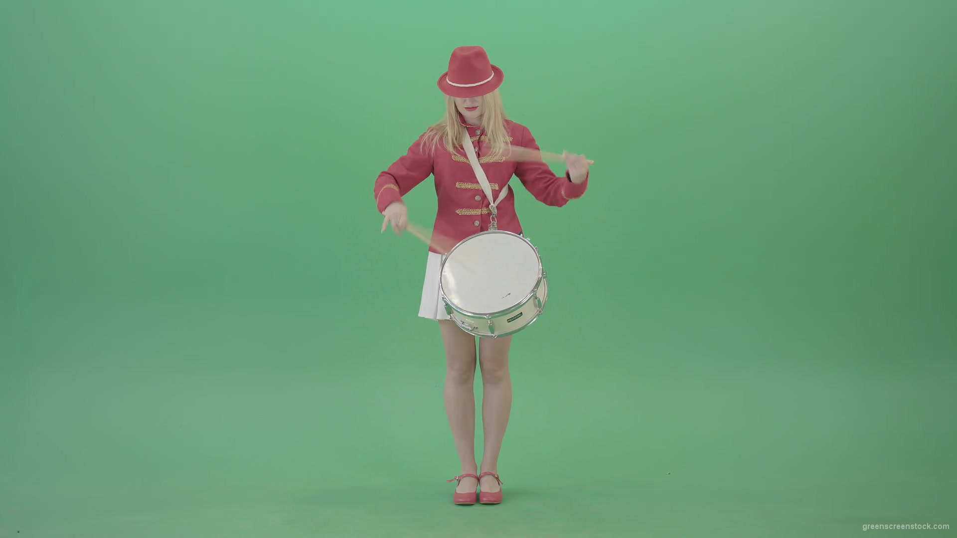 Blonde-woman-in-military-celebration-uniform-play-snare-drum-isolated-on-green-screen-4K-Video-footage-1920_002 Green Screen Stock