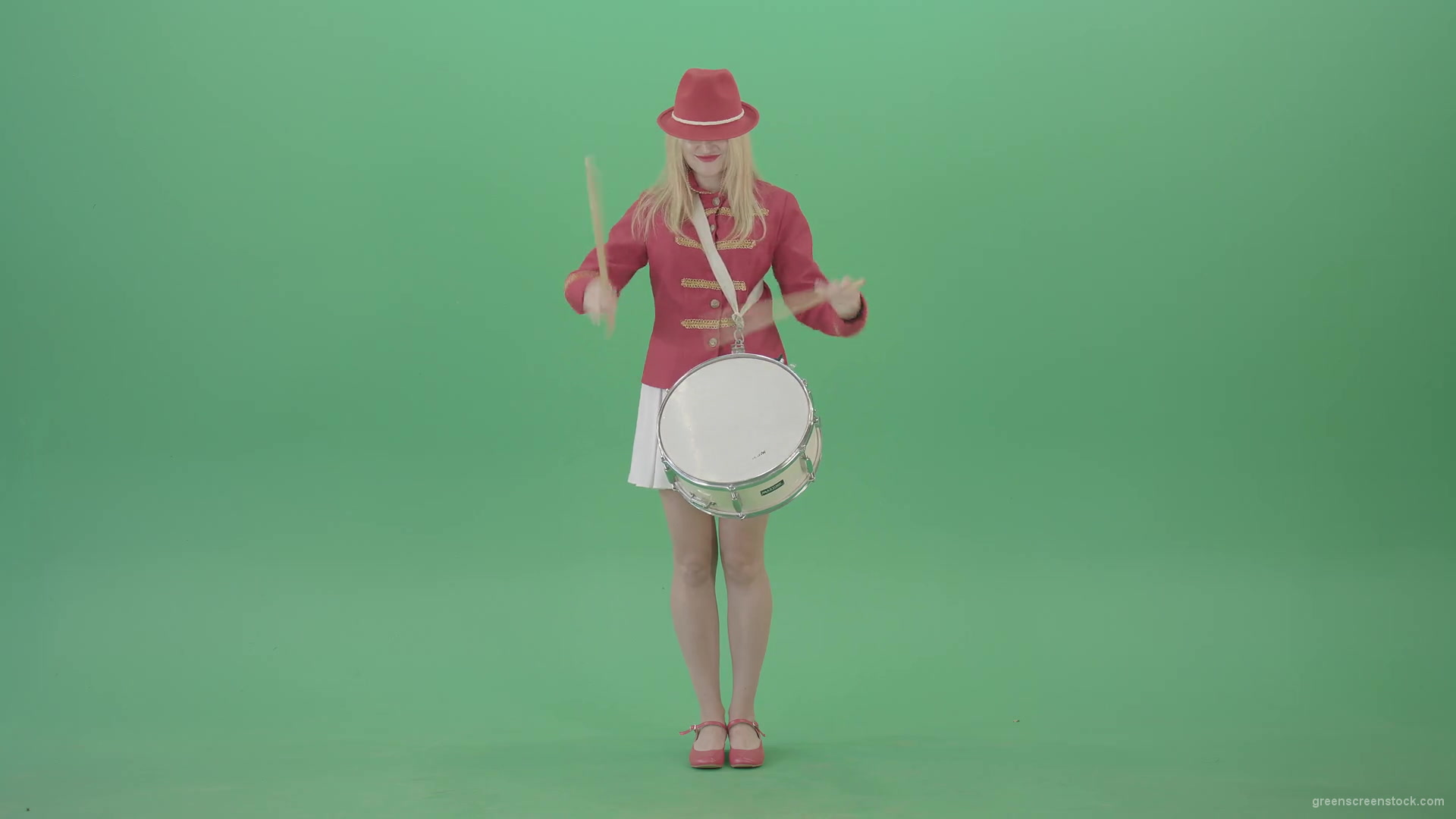 Blonde-woman-in-military-celebration-uniform-play-snare-drum-isolated-on-green-screen-4K-Video-footage-1920_008 Green Screen Stock