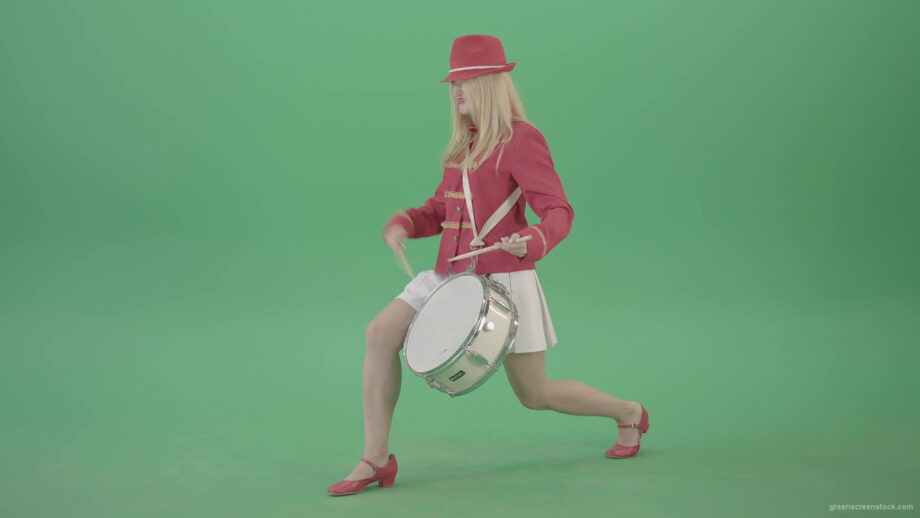 vj video background Blondie-is-ready-for-adventure-making-beats-on-snare-drum-isolated-on-Green-Screen-4K-Video-Footage-1920_003