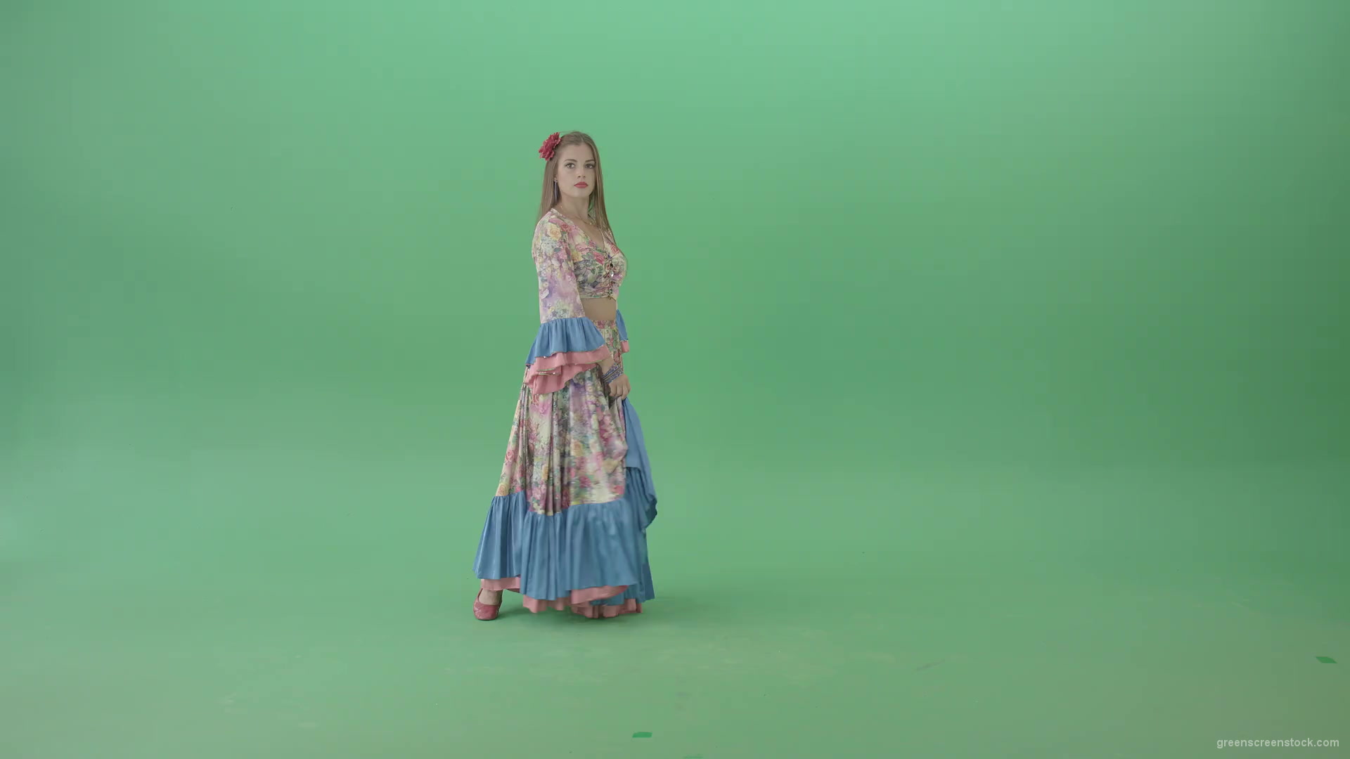 Elegant-movement-by-Gypsy-girl-in-moldova-costume-isolated-on-green-screen-4K-Video-Footage-clip-1920_001 Green Screen Stock