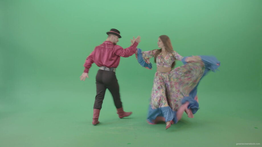 vj video background Folk-national-romania-dance-by-gypsy-tzigane-couple-isolated-on-green-screen-4K-video-footage-1920_003