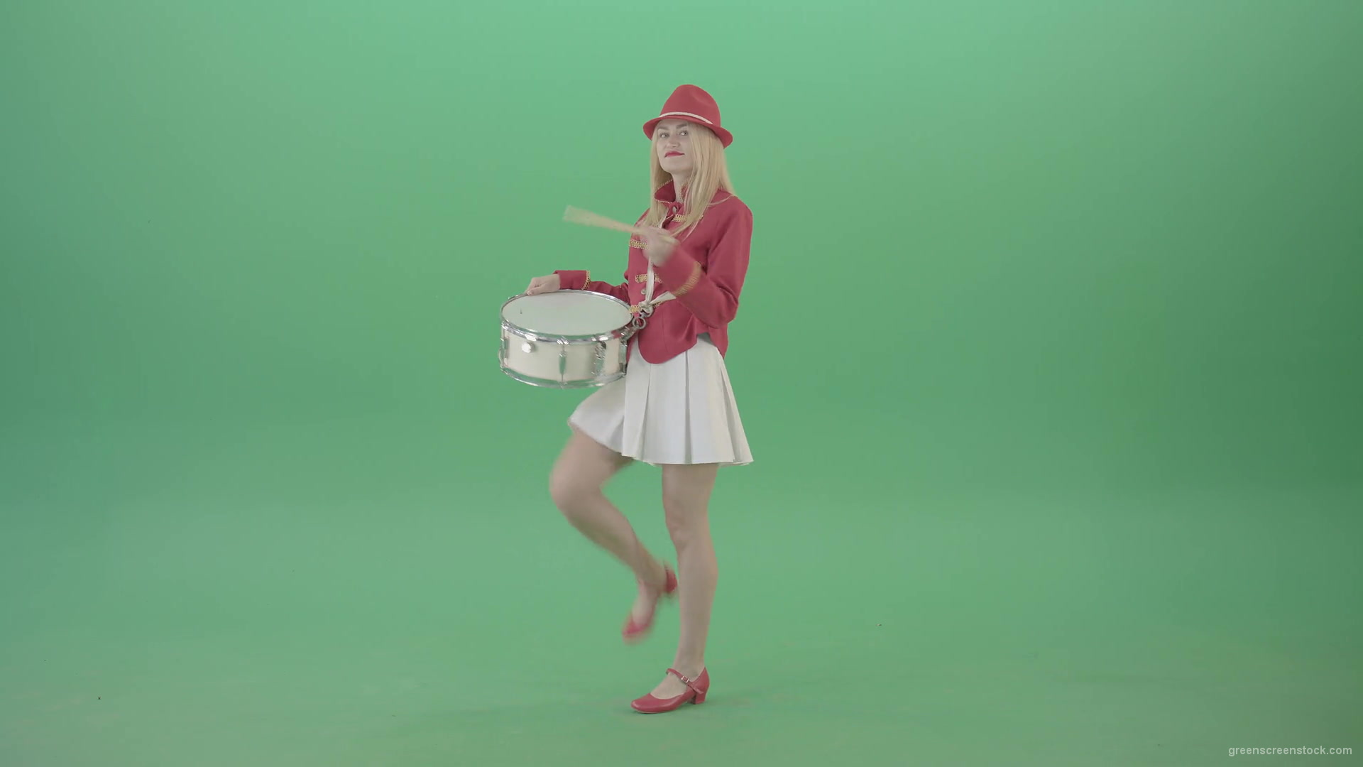 Girl-in-red-uniform-marching-and-play-snare-drum-on-green-screen-4K-Video-Footage-1920_006 Green Screen Stock