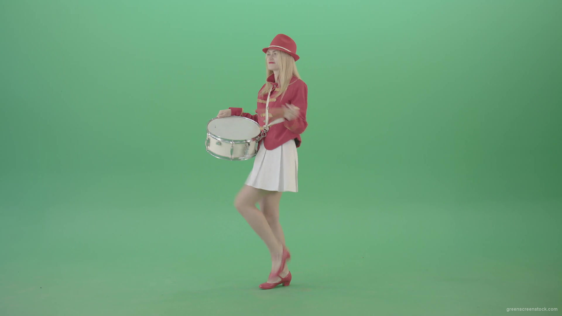 Girl-in-red-uniform-marching-and-play-snare-drum-on-green-screen-4K-Video-Footage-1920_008 Green Screen Stock