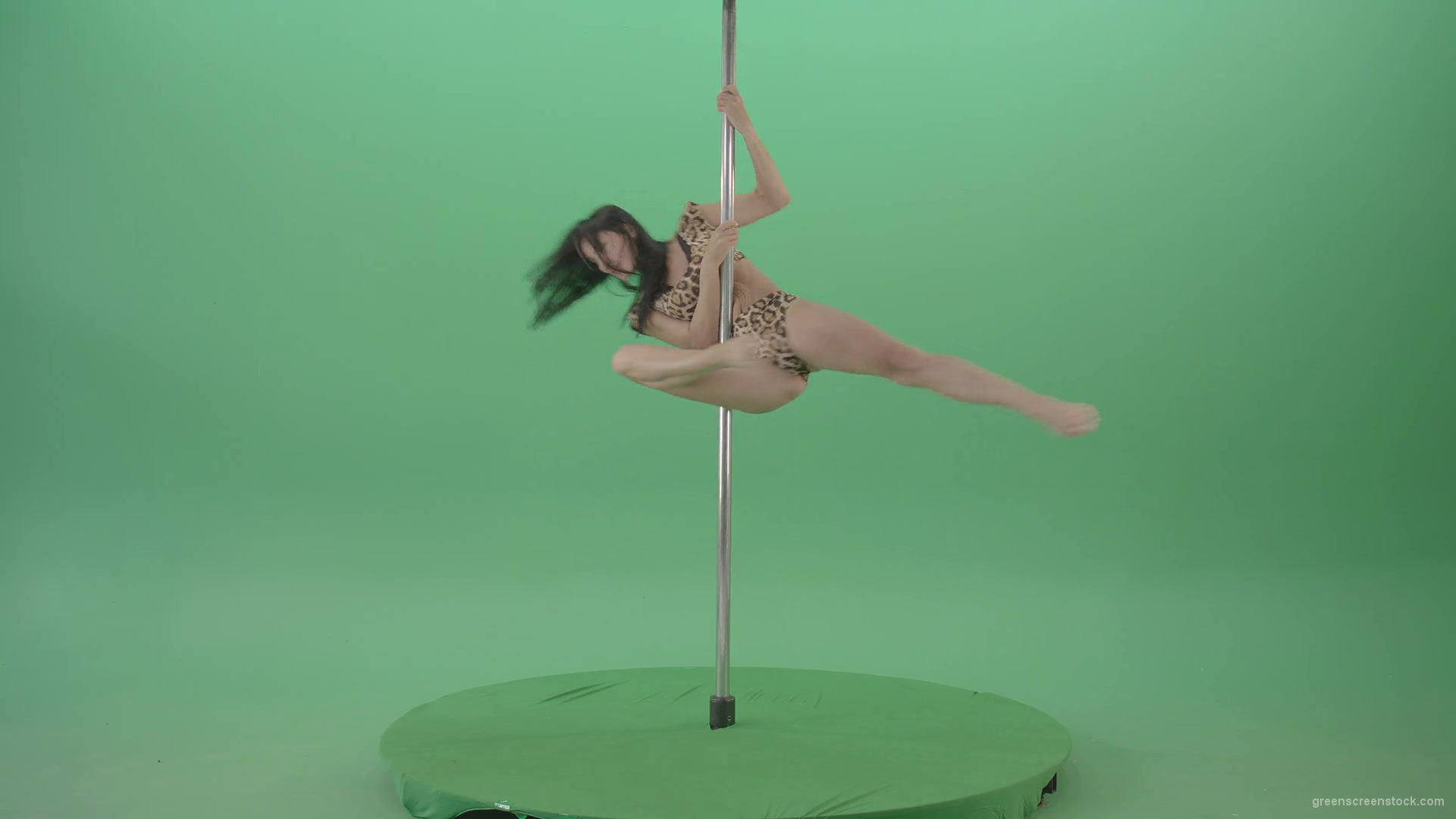 Gymnast-Girl-in-leopard-animal-underwear-spinning-fast-in-pole-dance-isolated-on-Green-Screen-4K-Video-Footage-1920_004 Green Screen Stock