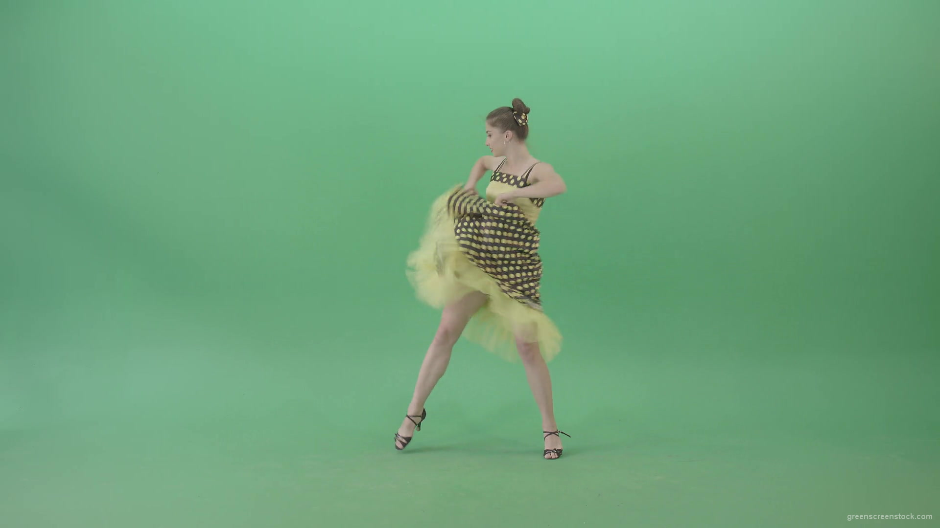 Happy-Woman-dancing-Rock-and-Roll-Jazz-Swing-Boogie-woogie-isolated-on-Green-Screen-4K-Video-Footage-1920_002 Green Screen Stock