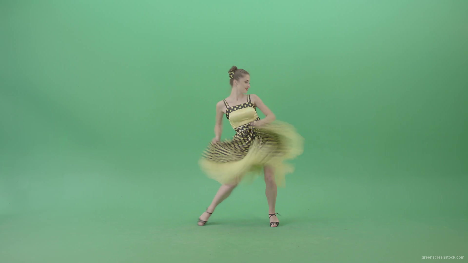 Happy-Woman-dancing-Rock-and-Roll-Jazz-Swing-Boogie-woogie-isolated-on-Green-Screen-4K-Video-Footage-1920_004 Green Screen Stock