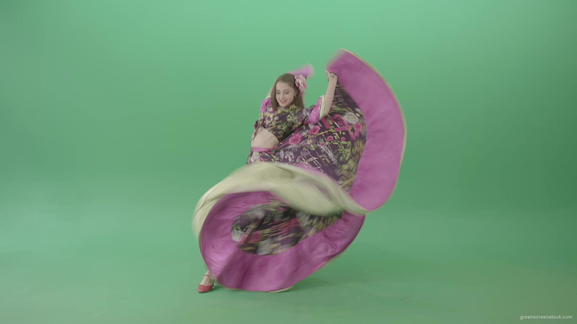 Lovely-Tzigane-romana-gypsy-women-waving-pink-dress-dancing-folk-isolated-in-green-screen-studio-4K-Green-Screen-Video-Footage-1920_004 Green Screen Stock