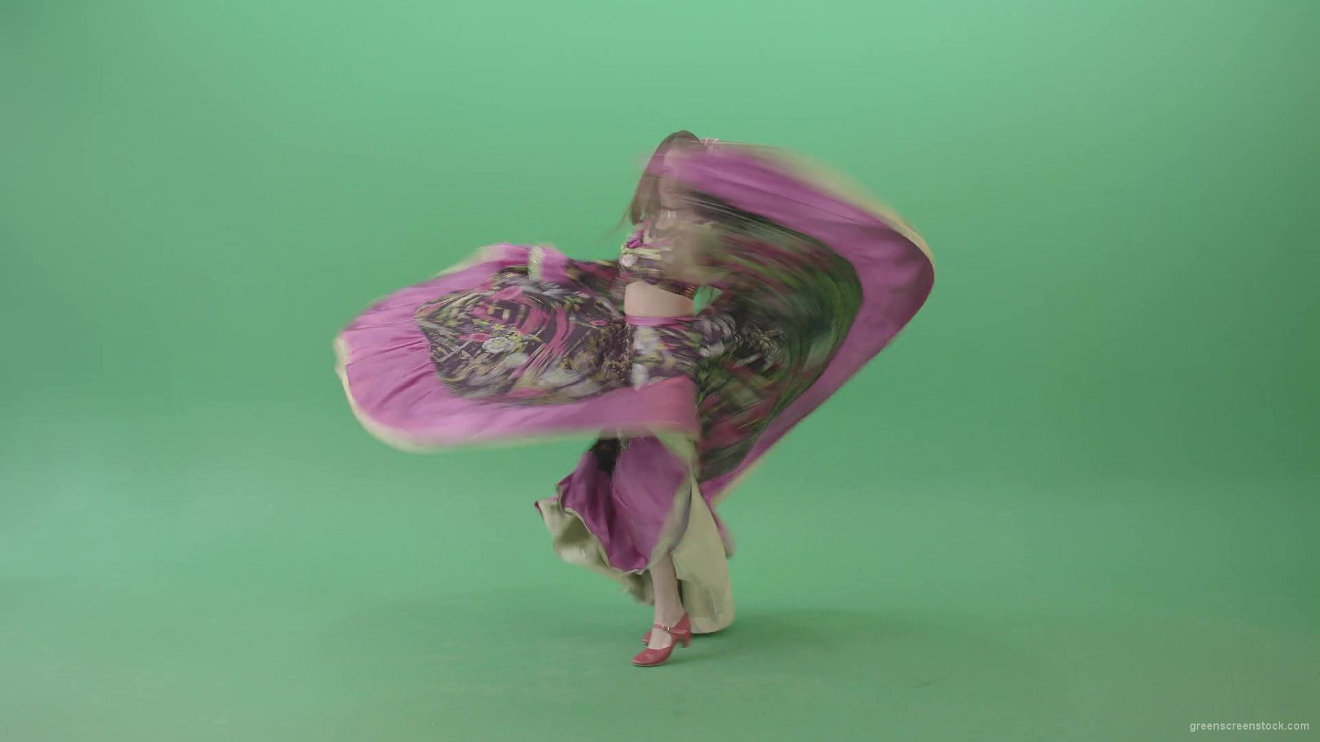 Lovely-Tzigane-romana-gypsy-women-waving-pink-dress-dancing-folk-isolated-in-green-screen-studio-4K-Green-Screen-Video-Footage-1920_006 Green Screen Stock