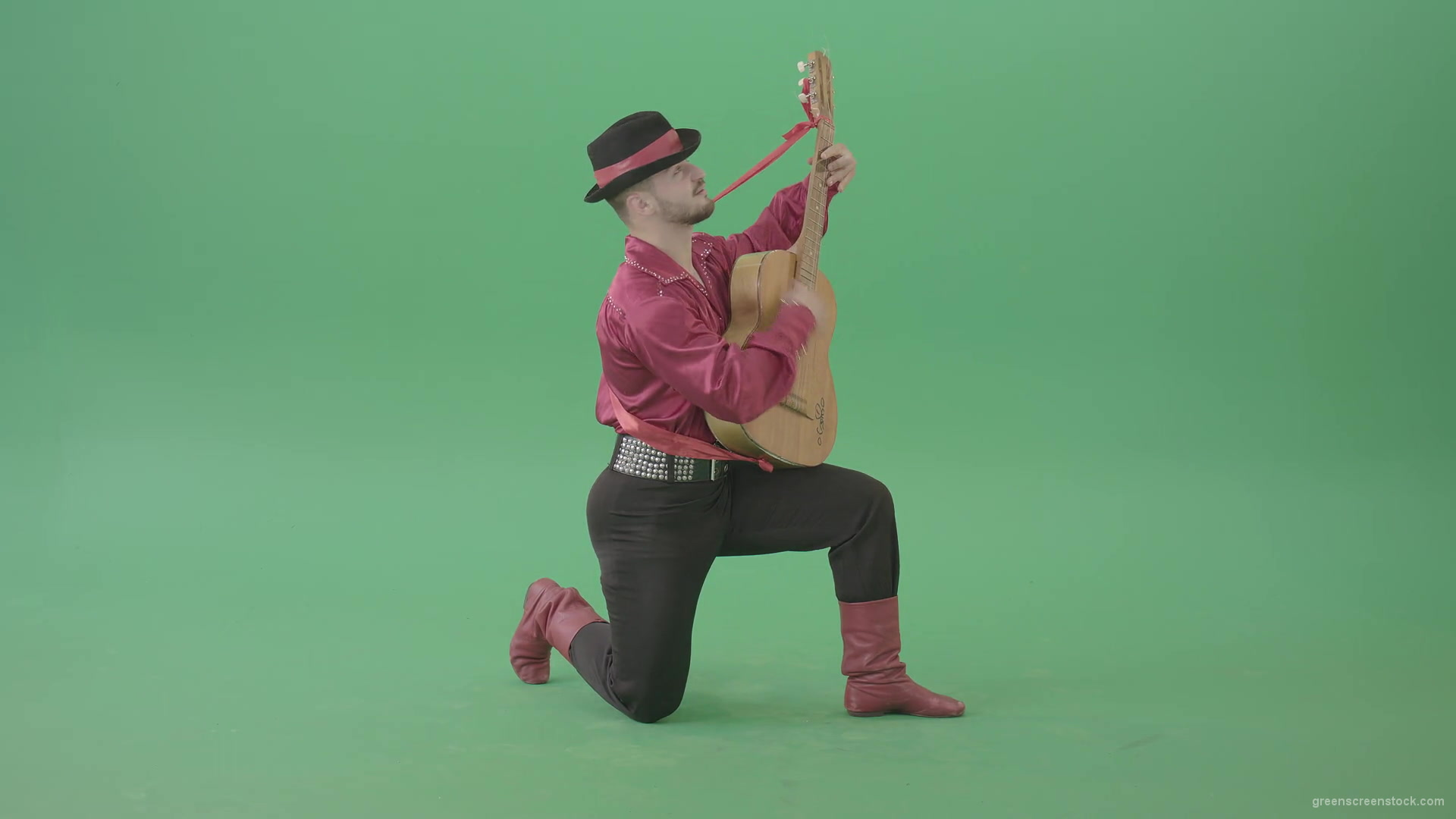 vj video background Man-in-Gipsy-costume-playing-love-song-on-guitar-isolated-on-green-screen-4K-Video-Footage-1920_003