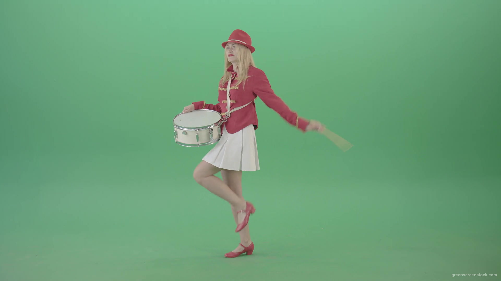 Red-Costume-Girl-in-Side-view-marching-on-green-screen-and-playing-snare-drum-4K-Video-Footage-1920_002 Green Screen Stock