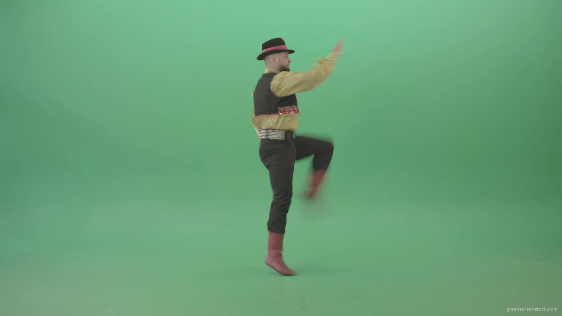 Romanian-Gypsy-Man-dancing-with-clapping-hand-with-side-view-isolated-4K-Green-Screen-Video-Footage-1920_004 Green Screen Stock