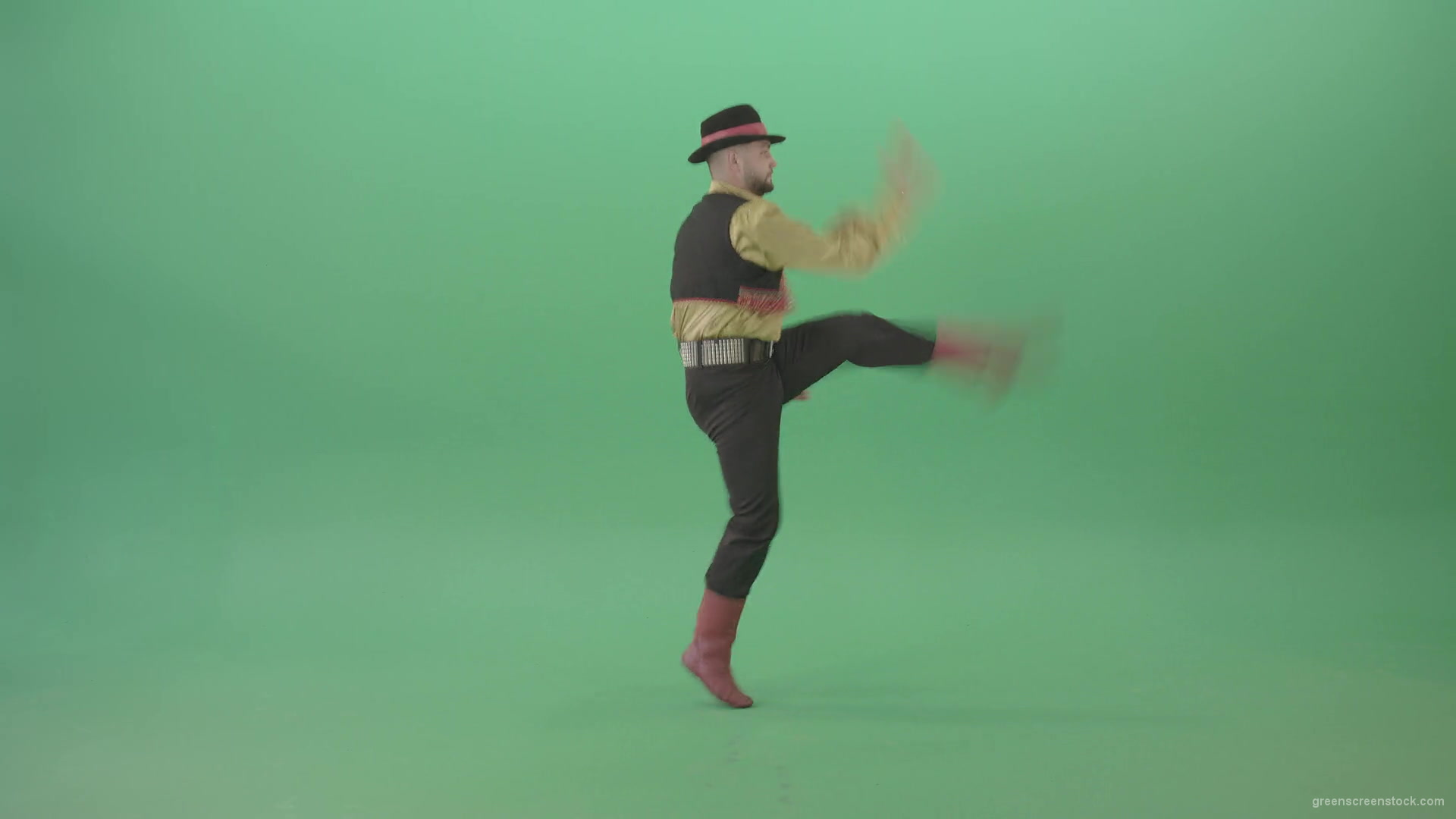 Romanian-Gypsy-Man-dancing-with-clapping-hand-with-side-view-isolated-4K-Green-Screen-Video-Footage-1920_005 Green Screen Stock