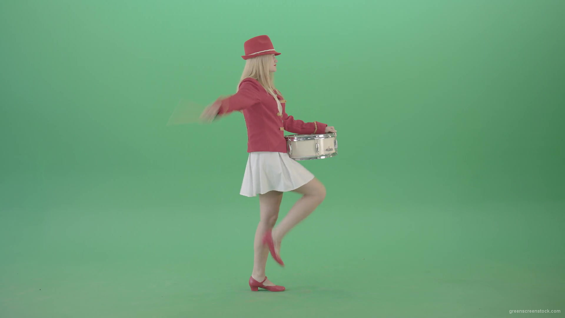 Side-view-marching-girl-play-white-snare-drum-in-red-uniform-on-green-screen-Video-Footage-1920_009 Green Screen Stock