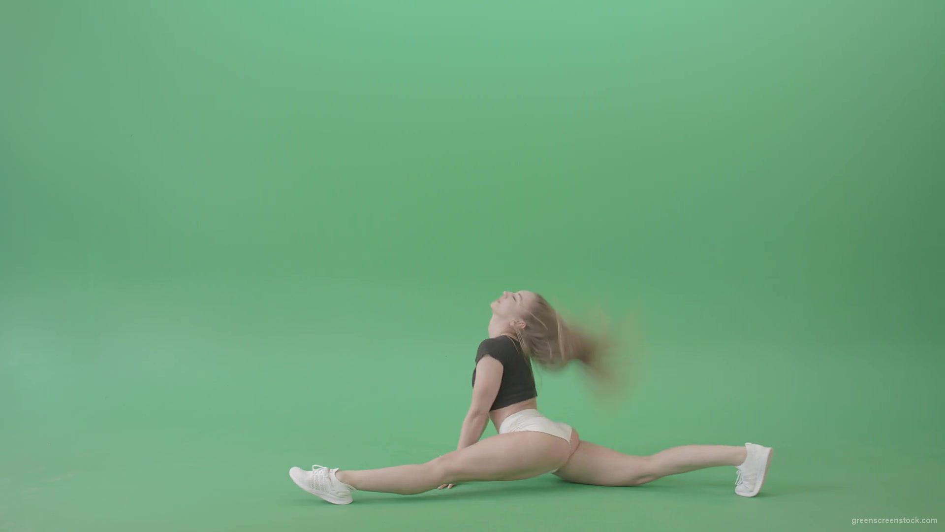 American-girl-twerking-ass-isolated-on-green-background-4k-Video-Footage-1920_009 Green Screen Stock
