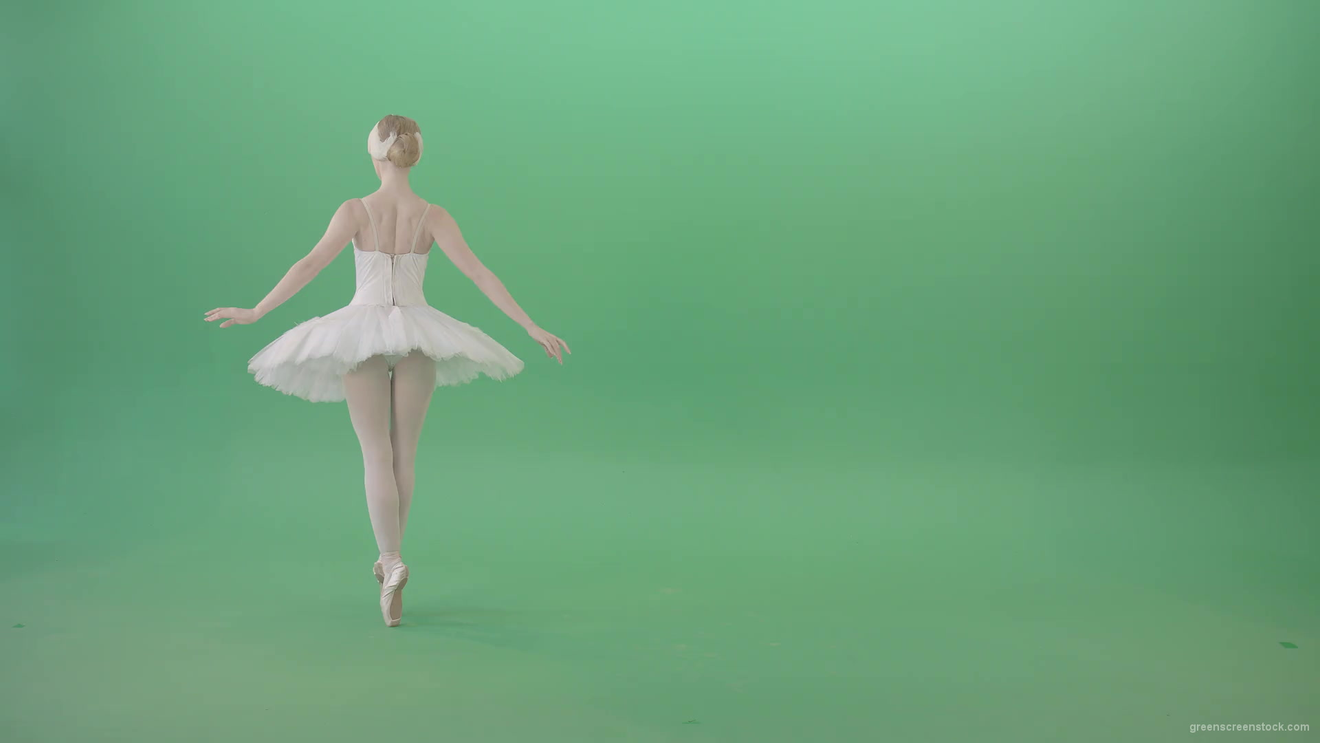 Back-side-view-ballet-dancing-tiny-girl-performs-in-green-screen-studio-4K-Video-Footage-1920_001 Green Screen Stock