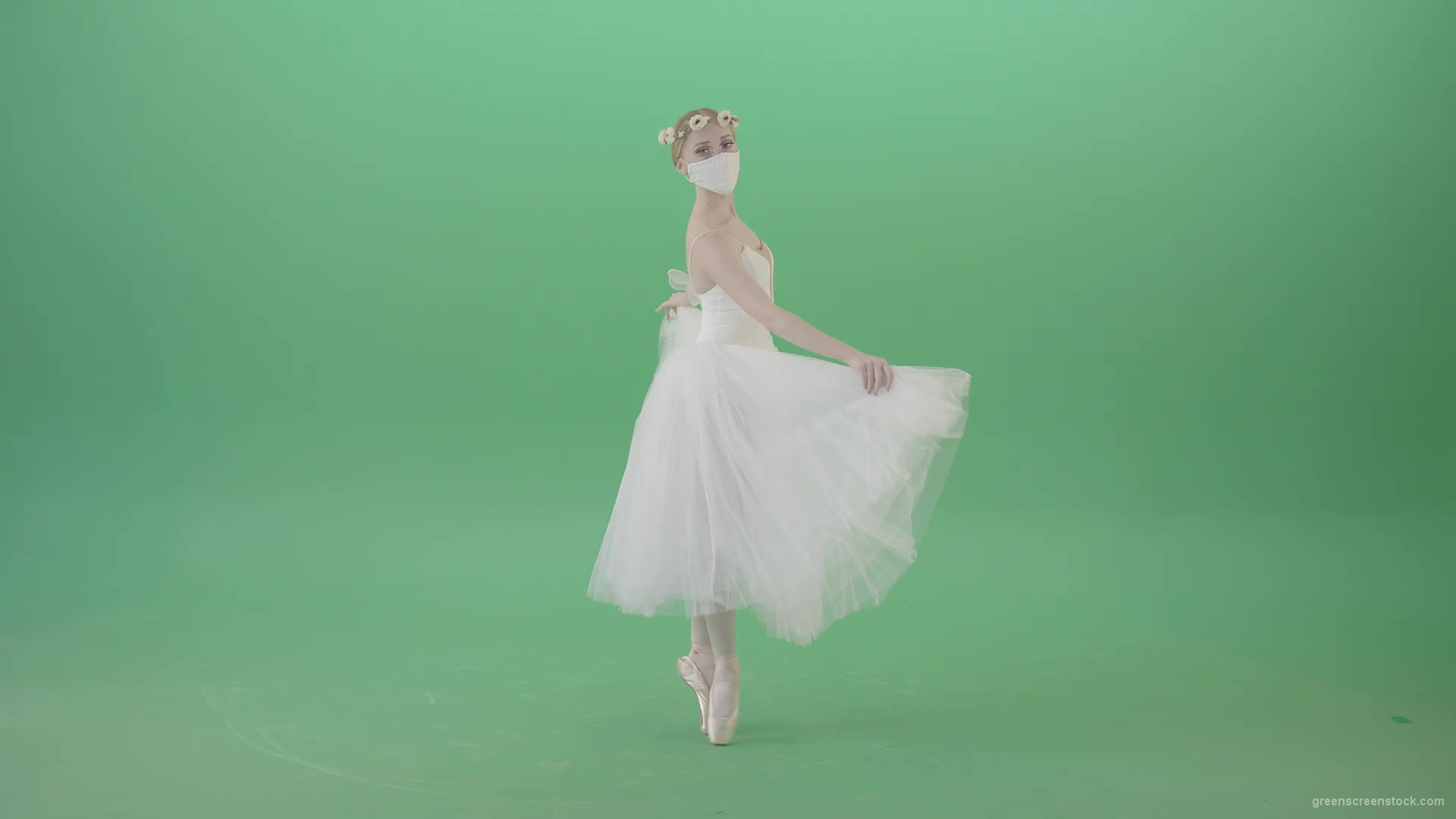 Ballet-Dancing-Girl-in-Corona-Virus-Mask-spinning-on-green-screen-4K-Video-Footage-1920_001 Green Screen Stock