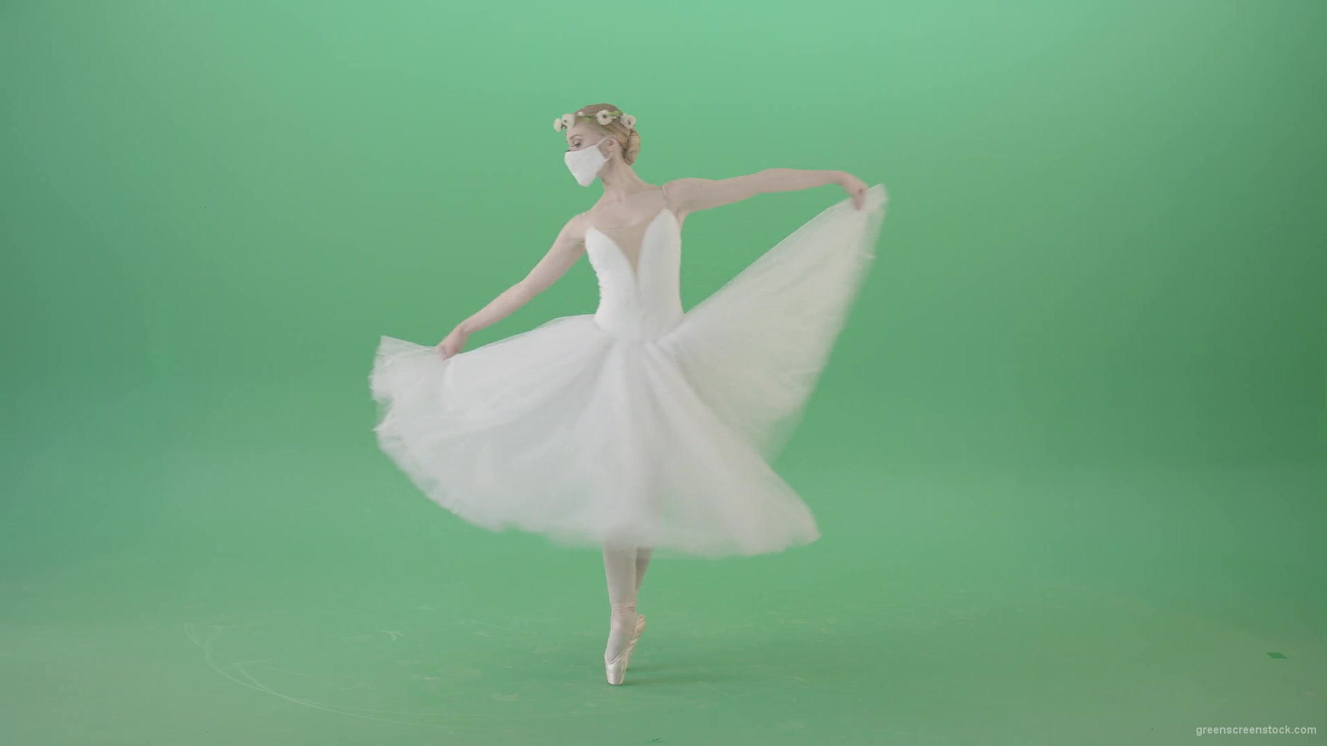 Ballet-Dancing-Girl-in-Corona-Virus-Mask-spinning-on-green-screen-4K-Video-Footage-1920_007 Green Screen Stock