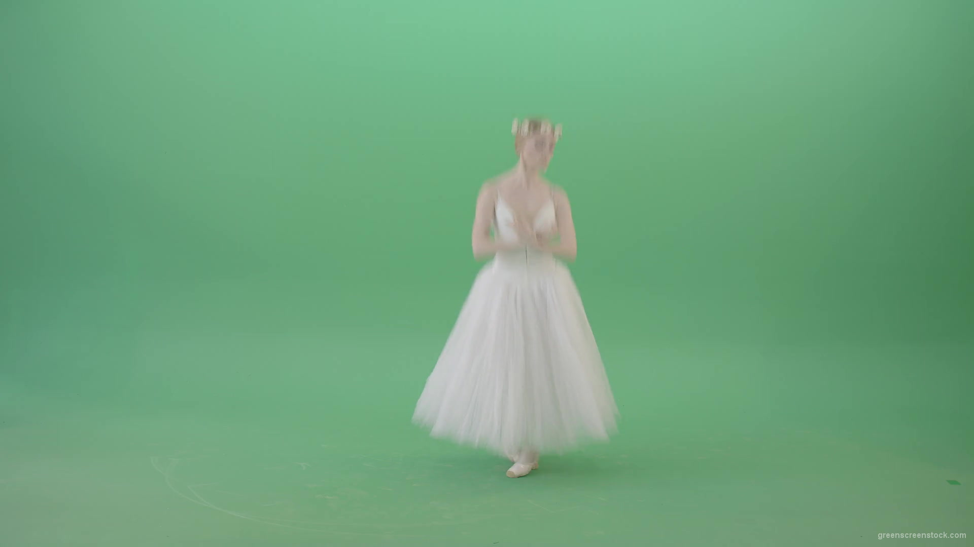 Beautiful-jumping-ballet-dancing-girl-choreograph-jumps-on-green-screen-4K-Video-Footage-1920_002 Green Screen Stock