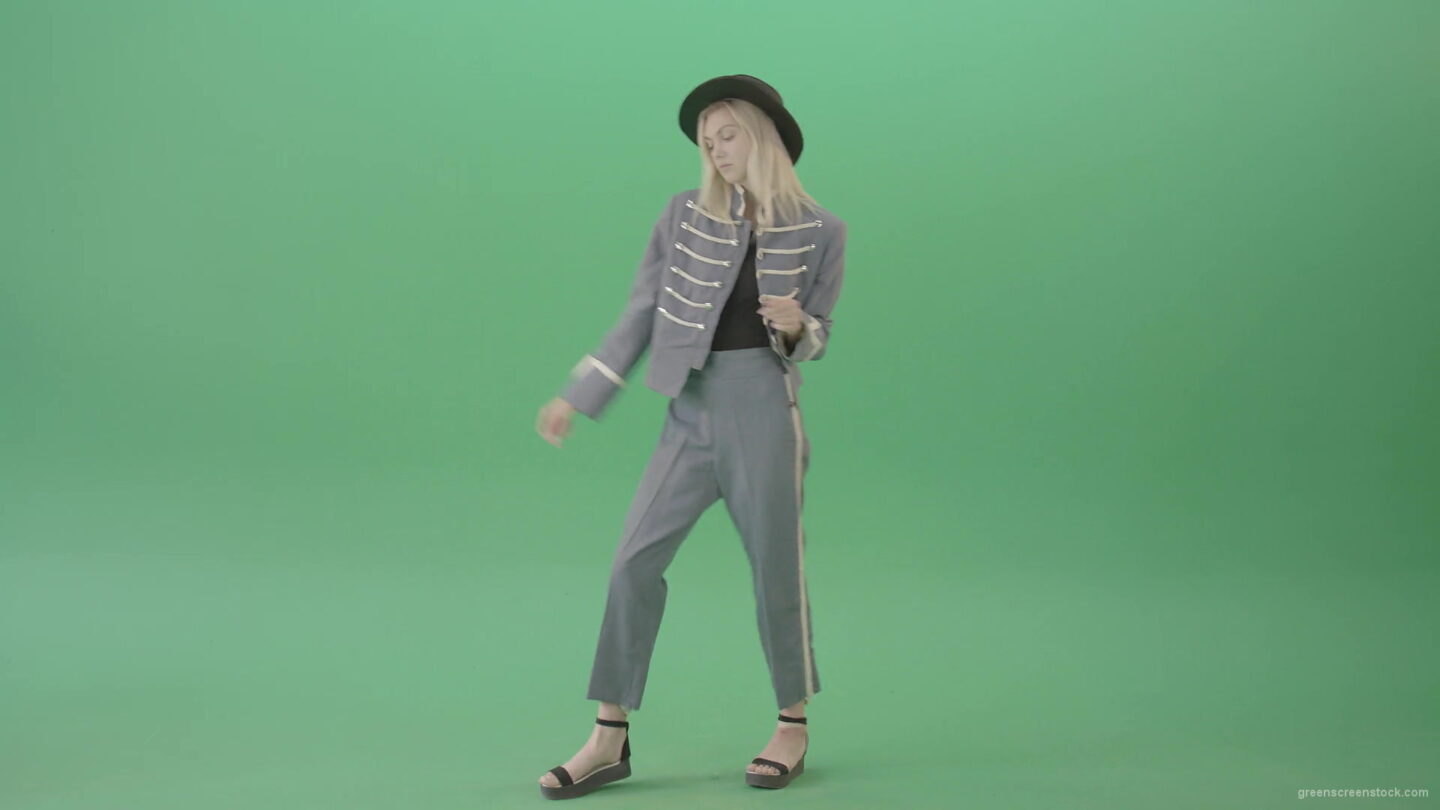 vj video background Blonde-Girl-in-Royal-dress-and-black-hat-dancing-house-and-chilling-in-green-screen-studio-4K-Video-Footage-1920_003