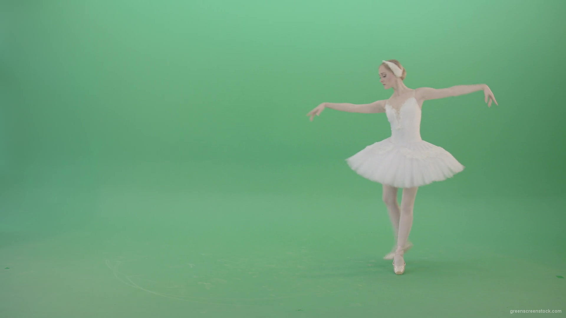 Elegant-snowwhite-ballet-dancer-ballerina-dancing-isolated-on-Green-Screen-4K-Video-Footage-1920_002 Green Screen Stock