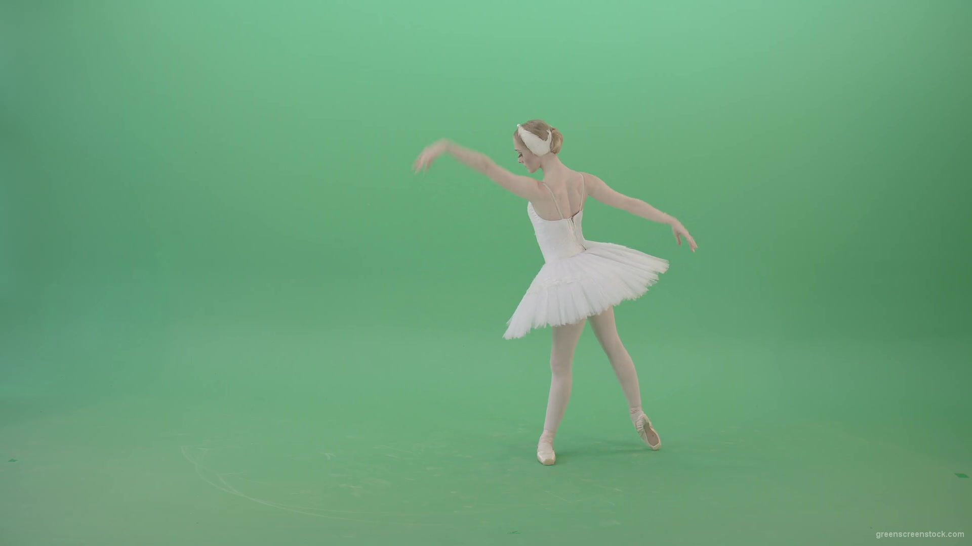Elegant-snowwhite-ballet-dancer-ballerina-dancing-isolated-on-Green-Screen-4K-Video-Footage-1920_004 Green Screen Stock