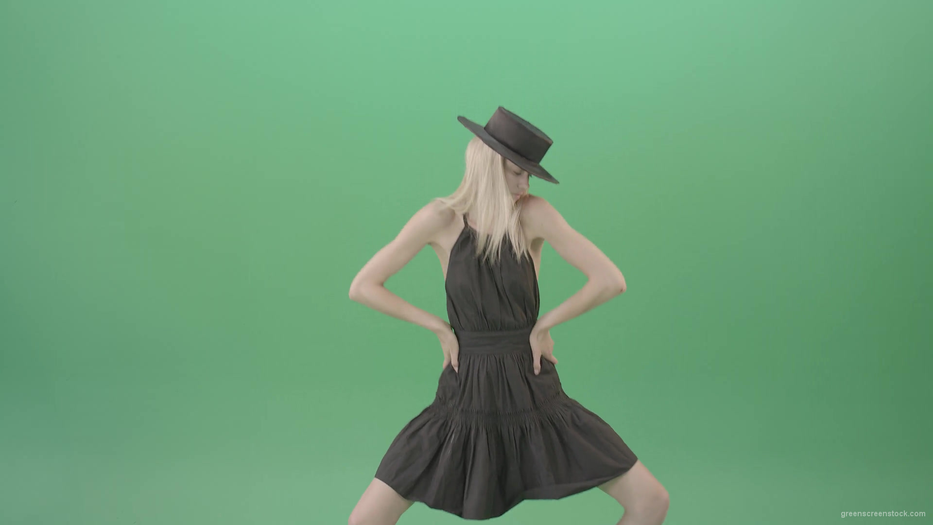 Fashion-model-in-black-dress-posing-dance-isolated-on-green-background-4K-Video-Footage-1920_006 Green Screen Stock