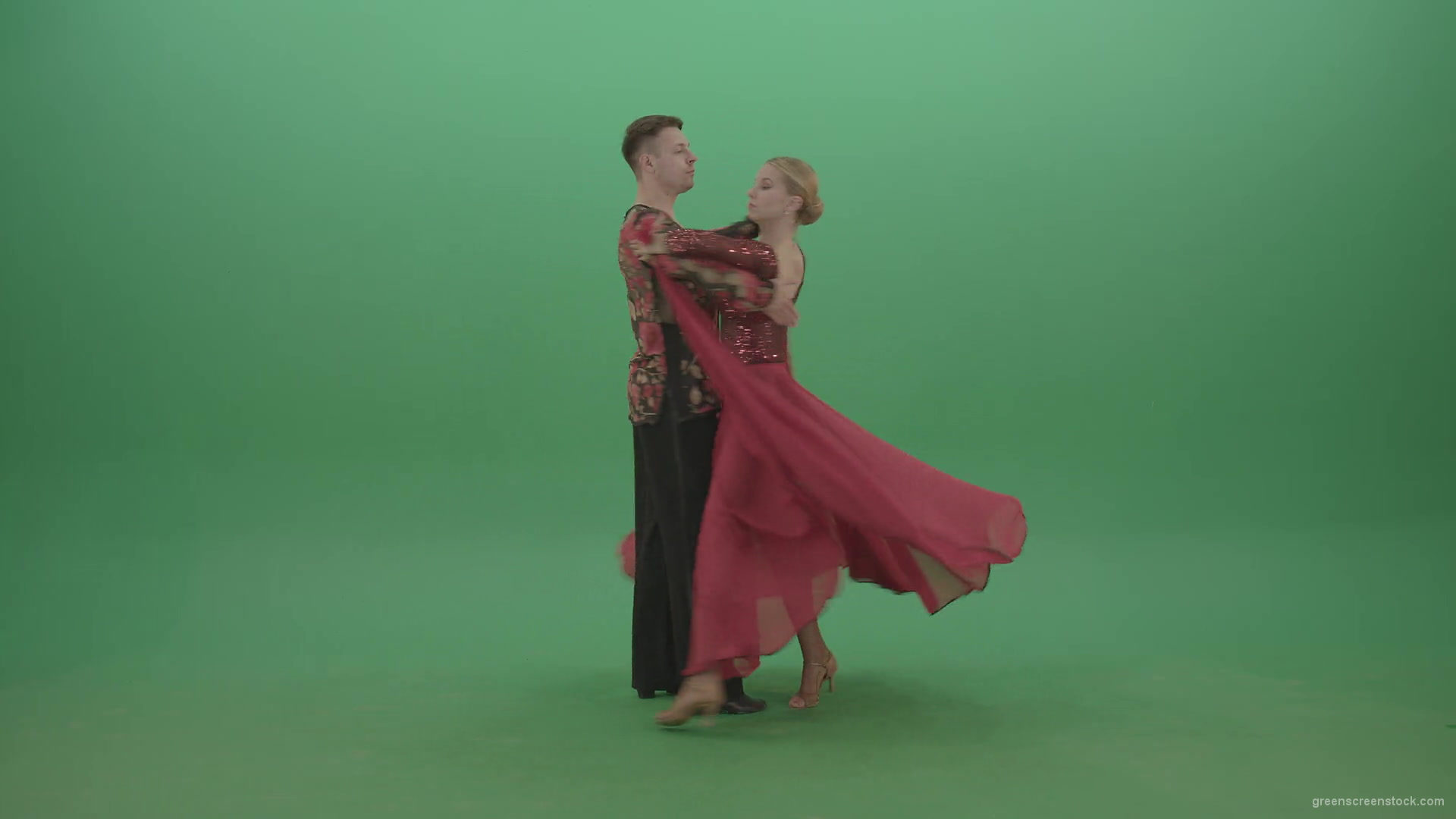 Man-and-woman-dancing-ballroom-dance-spinning-in-green-screen-studio-4k-Video-Footage-1920_004 Green Screen Stock