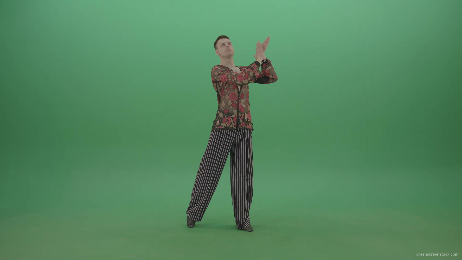 Man-standing-in-front-view-isolated-on-green-screen-clap-in-hands-4K-Video-Footage-1920_004 Green Screen Stock