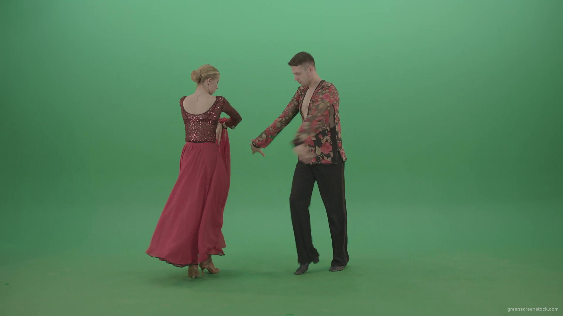Passion-Couple-dancing-Rumba-Ballroom-dance-and-clapping-in-hands-isolated-on-green-screen-4K-Video-Footage-1920_005 Green Screen Stock