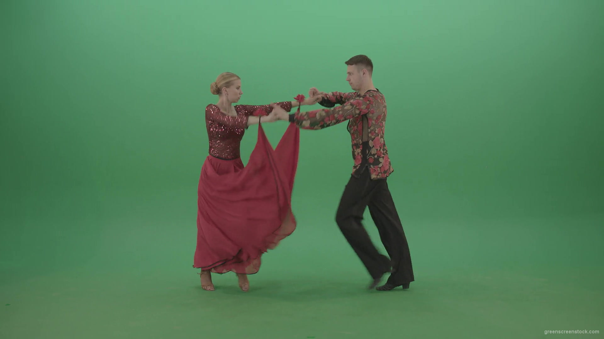 Passion-Couple-dancing-Rumba-Ballroom-dance-and-clapping-in-hands-isolated-on-green-screen-4K-Video-Footage-1920_008 Green Screen Stock