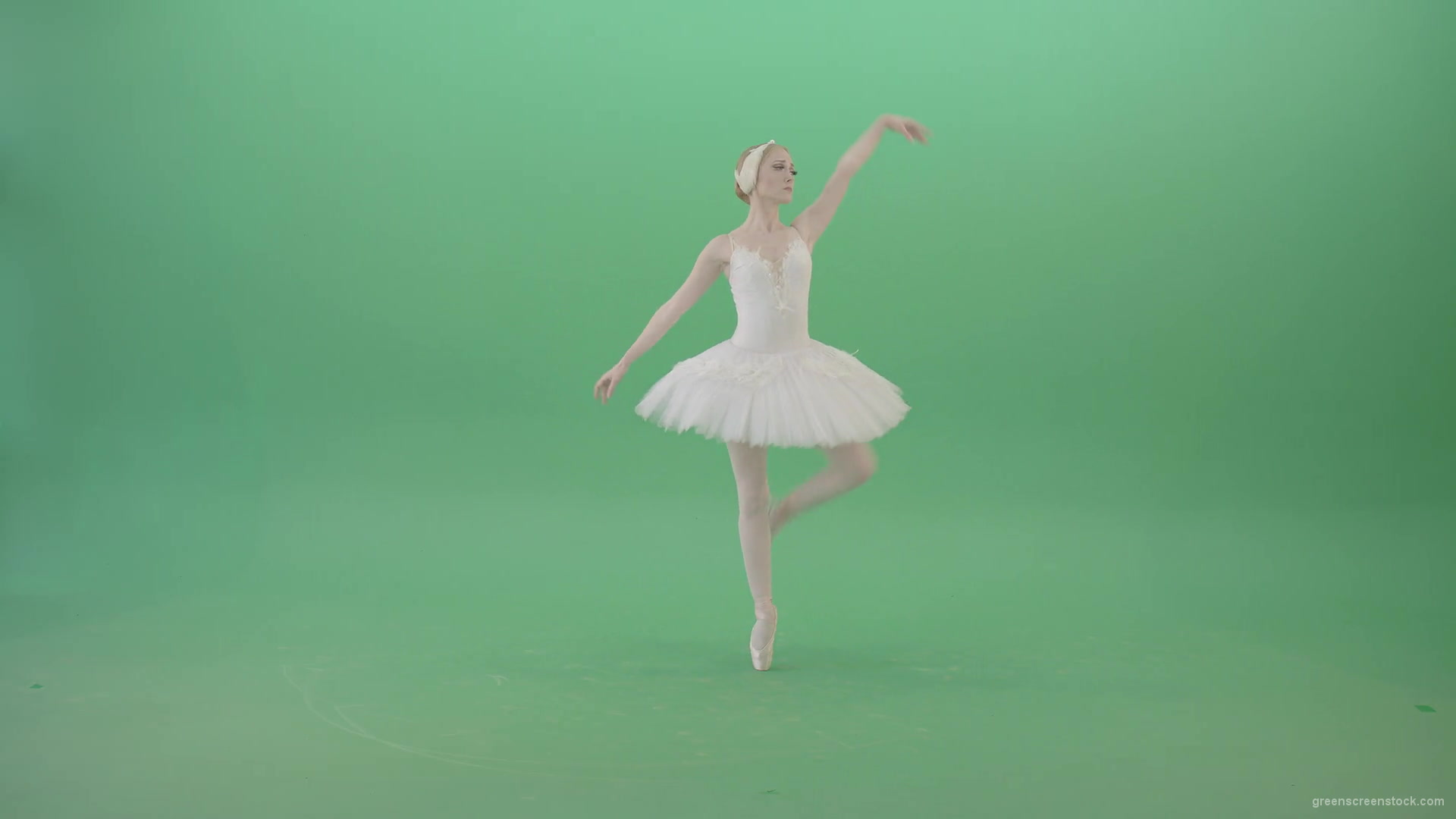 Prima-ballerina-ballet-girl-elegant-dancing-and-spinning-on-green-screen-4K-Video-Footage-1920_002 Green Screen Stock