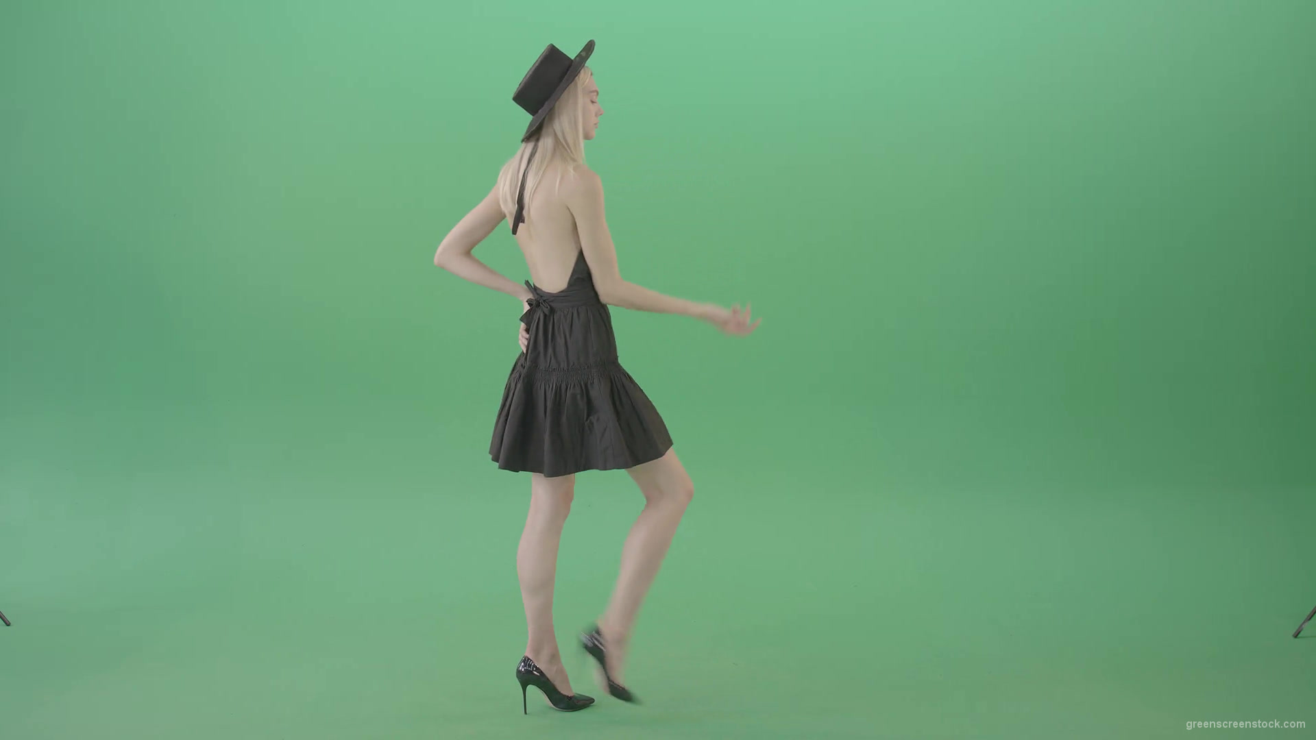 Sexy-blonde-girl-dancing-in-black-fashion-wear-dress-isolated-on-chromakey-Green-Screen-Video-Footage-1920_002 Green Screen Stock