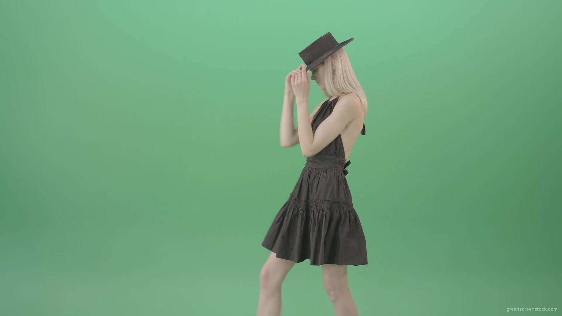 Video-Art-Fashion-Dance-by-Girl-in-black-outlet-and-dark-hat-on-green-screen-Video-Footage-1920_002 Green Screen Stock