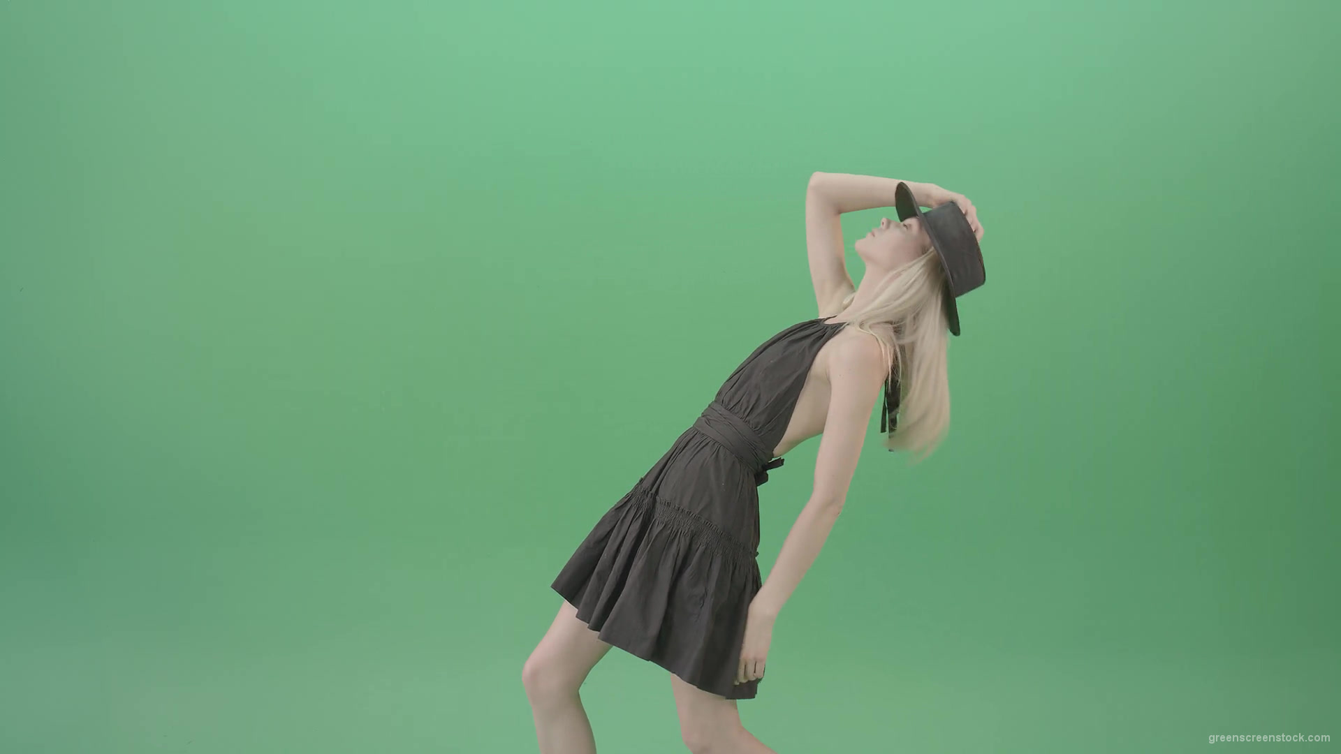 Video-Art-Fashion-Dance-by-Girl-in-black-outlet-and-dark-hat-on-green-screen-Video-Footage-1920_004 Green Screen Stock