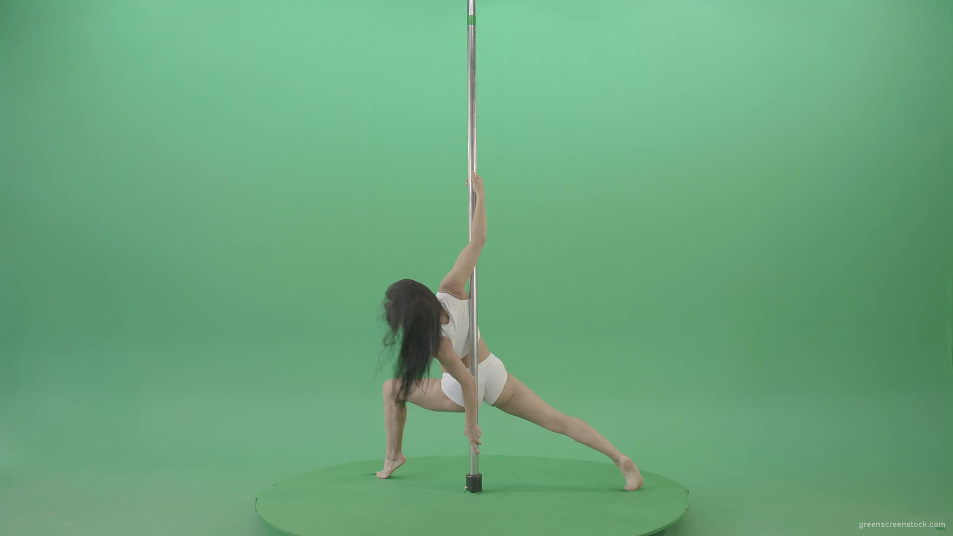 Acrobatic-gymnastics-making-spin-element-on-Pole-Pilon-on-green-screen-4K-Video-Footage-1920_007 Green Screen Stock