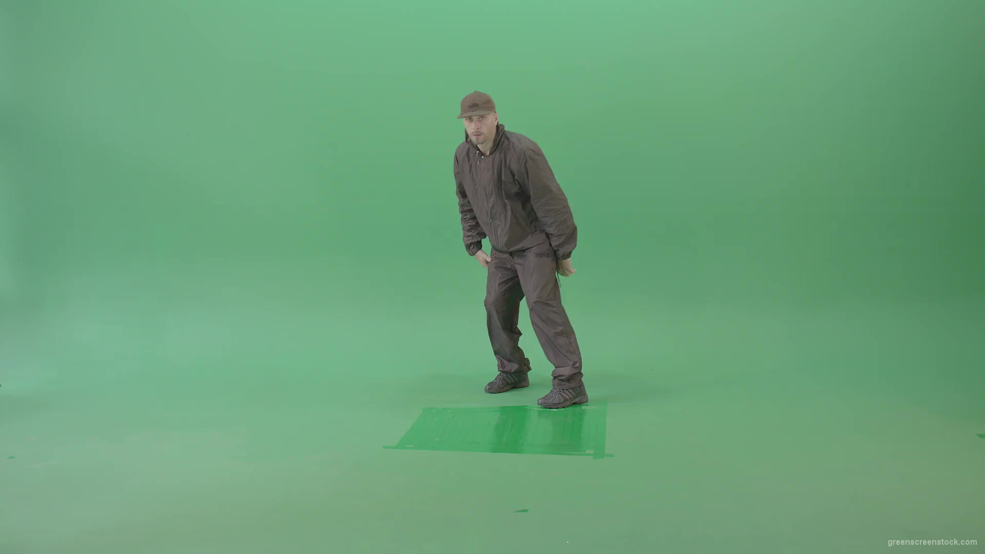 Man-dancing-breakdance-on-green-screen-4K-Video-Footage-1920_001 Green Screen Stock