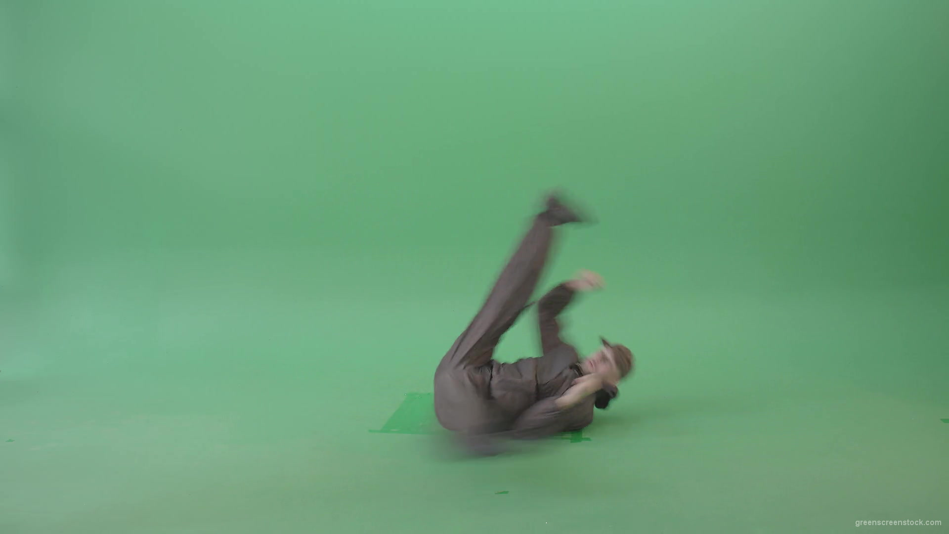 Man-dancing-breakdance-on-green-screen-4K-Video-Footage-1920_006 Green Screen Stock