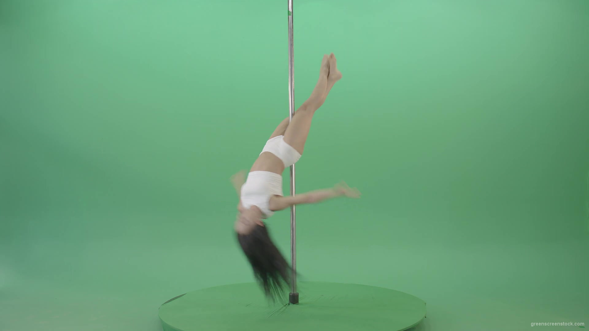 Sport-Fit-Girl-spinning-on-pole-making-acrobatic-element-on-green-screen-1920_008 Green Screen Stock