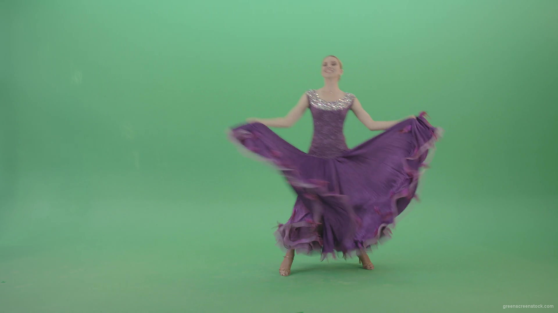 Elite-girl-in-violet-ballroom-dress-makes-reverence-bow-regards-on-green-screen-4K-Video-Footage-1920_005 Green Screen Stock