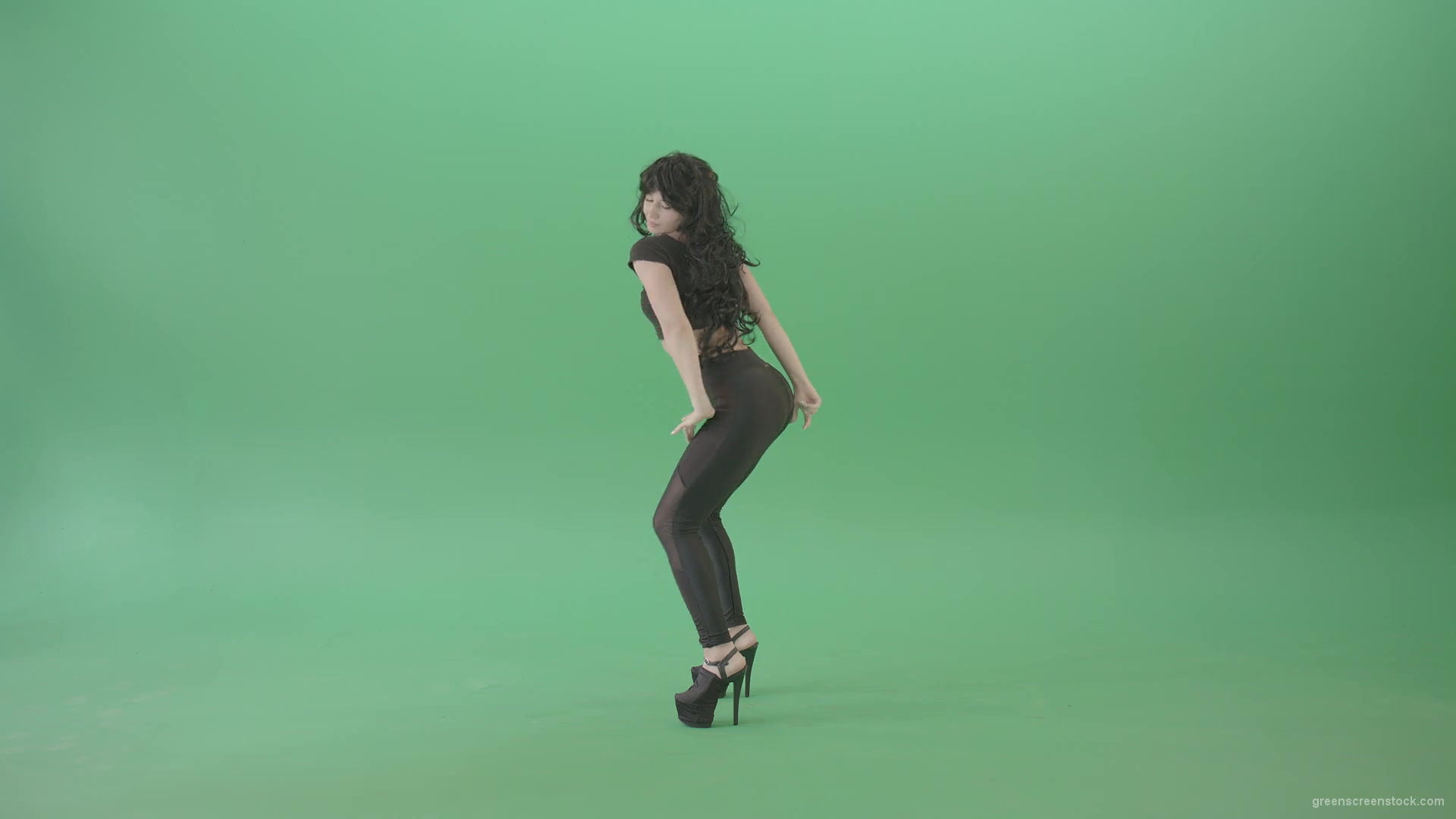 Green-Screen-Woman-in-black-latex-dress-sexy-dancing-4K-Video-Footage-1920_009 Green Screen Stock