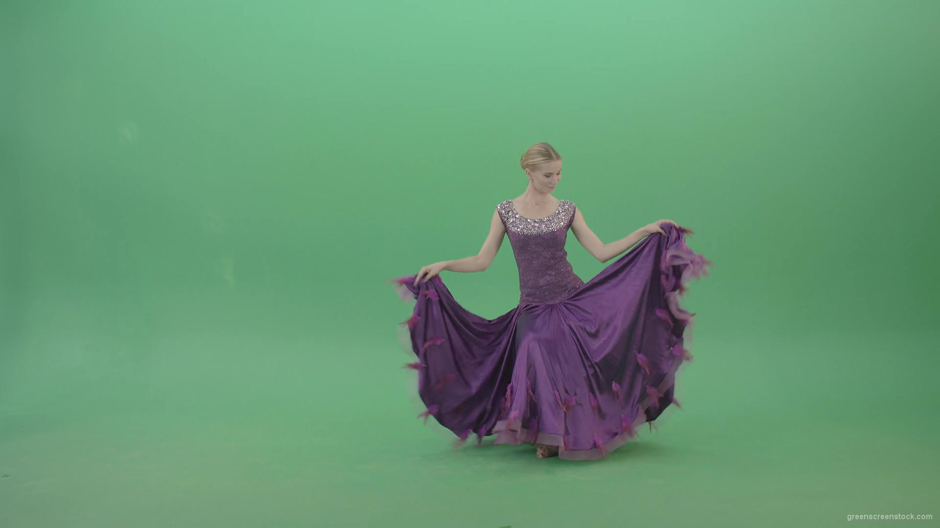 Royal-princess-girl-makes-reverence-and-spinning-in-violet-dress-on-green-screen-4K-Video-Footage-1-1920_008 Green Screen Stock