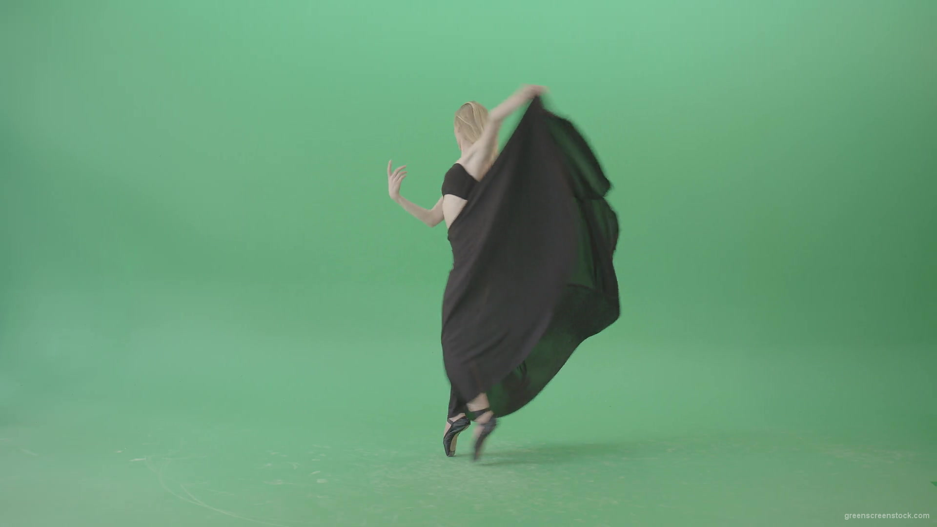Spinning-isolated-on-green-screen-ballet-young-woman-ballerin-in-black-costume-4K-Video-Footage-1920_002 Green Screen Stock